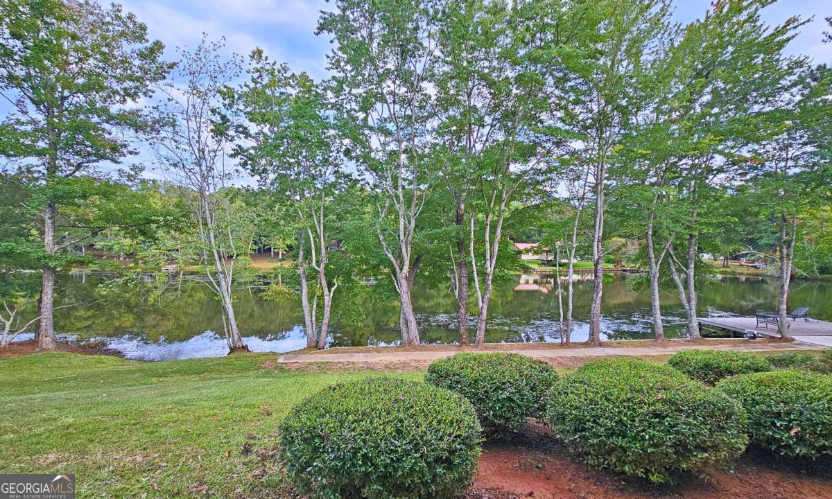 103 N Hidden Lake DR