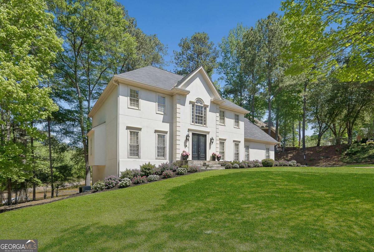 185 Chickering Lake DR