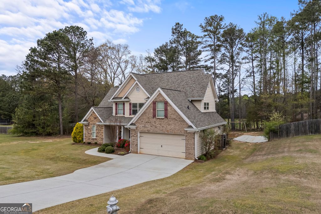Photo of 404 Copper Ridge Drive, Loganville, GA 30052 (MLS # 10723310)