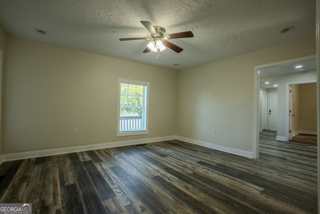 Photo of 809 W Crawford Street, Dalton, GA 30720 (MLS # 10850222)