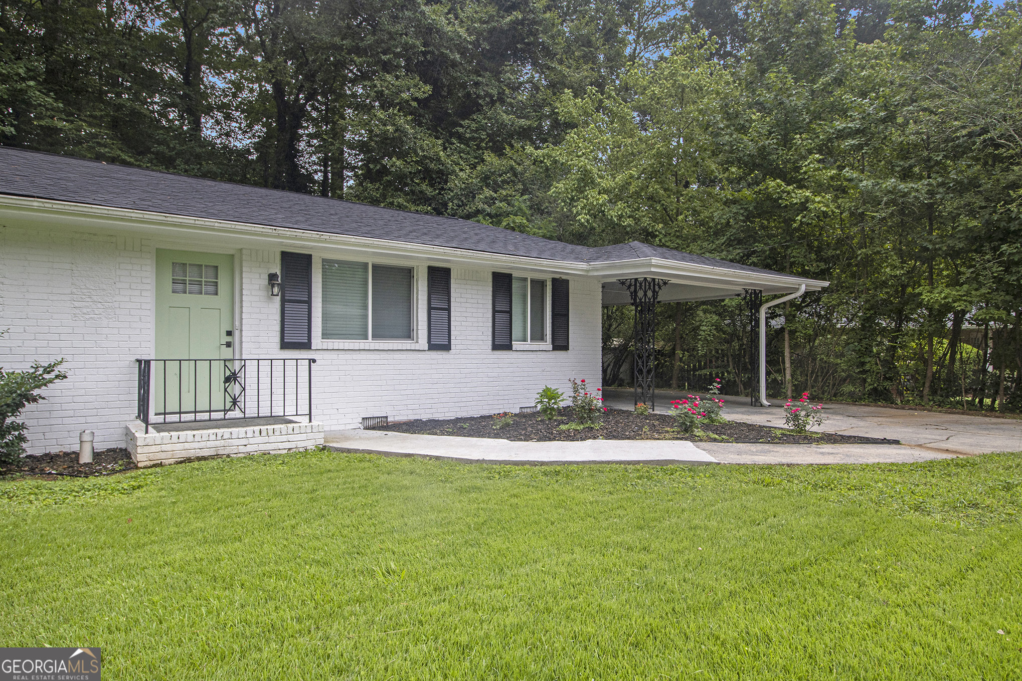 1595 Moncrief CIR