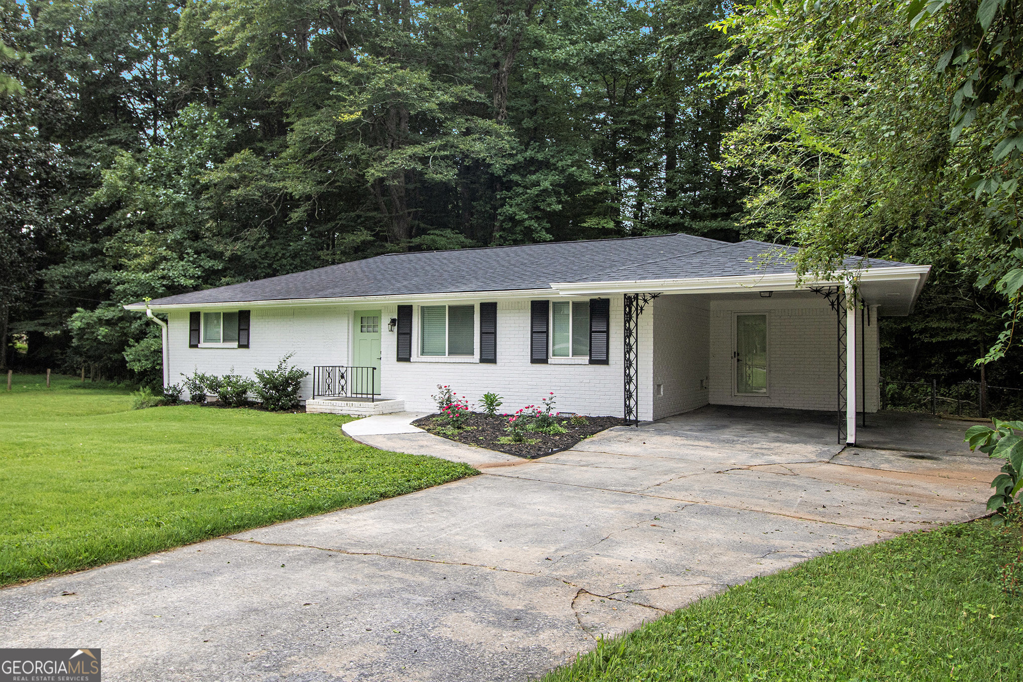 1595 Moncrief CIR