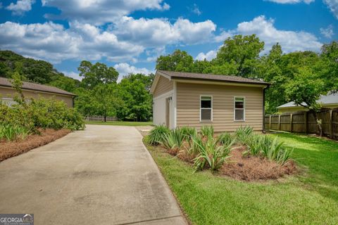 A home in Shady Dale