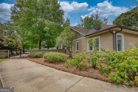 A home in Shady Dale