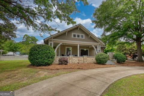 A home in Shady Dale