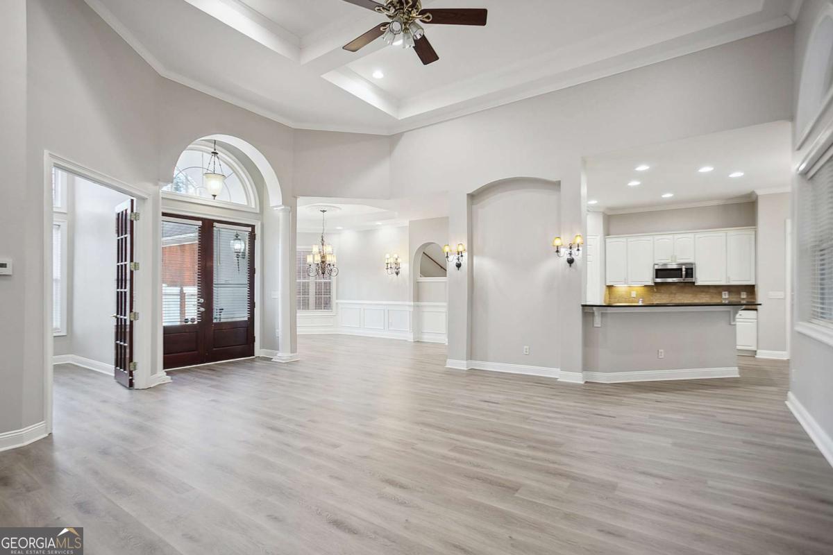 175 Oak Manor