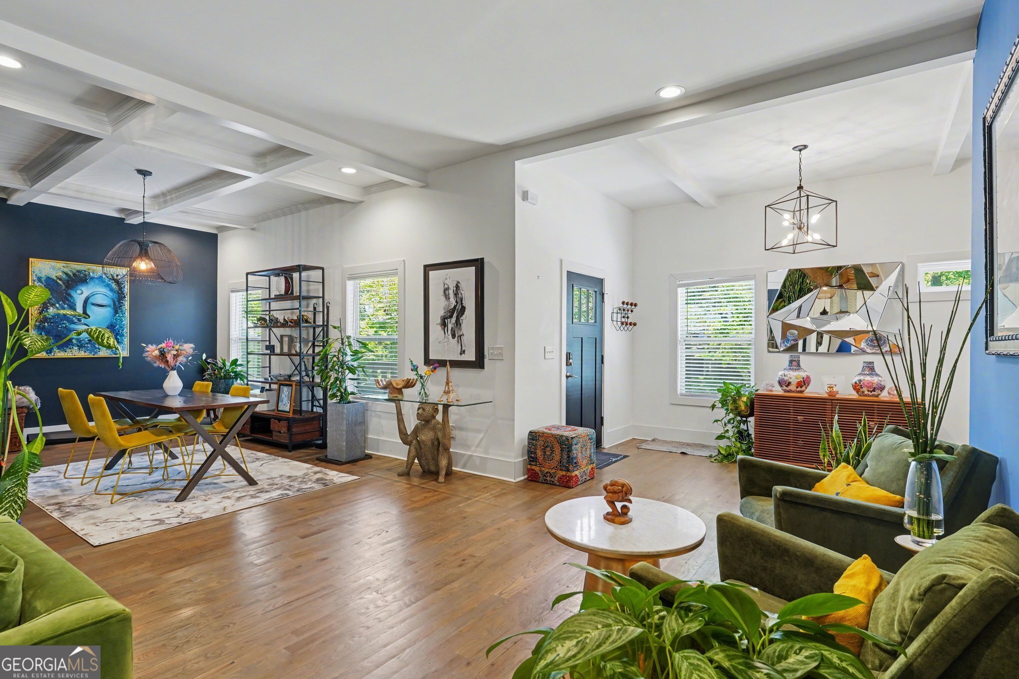 325 Sisson AVE NE