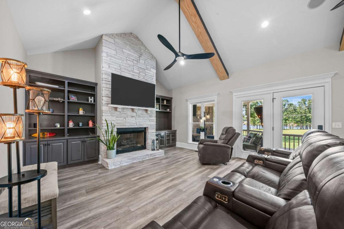 138 SE Spurgeon DR