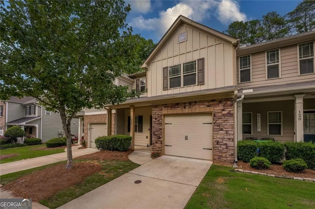 122 Oakview Passage