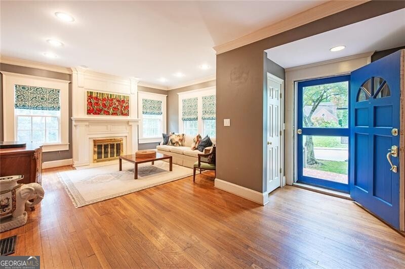 573 Collier RD NW