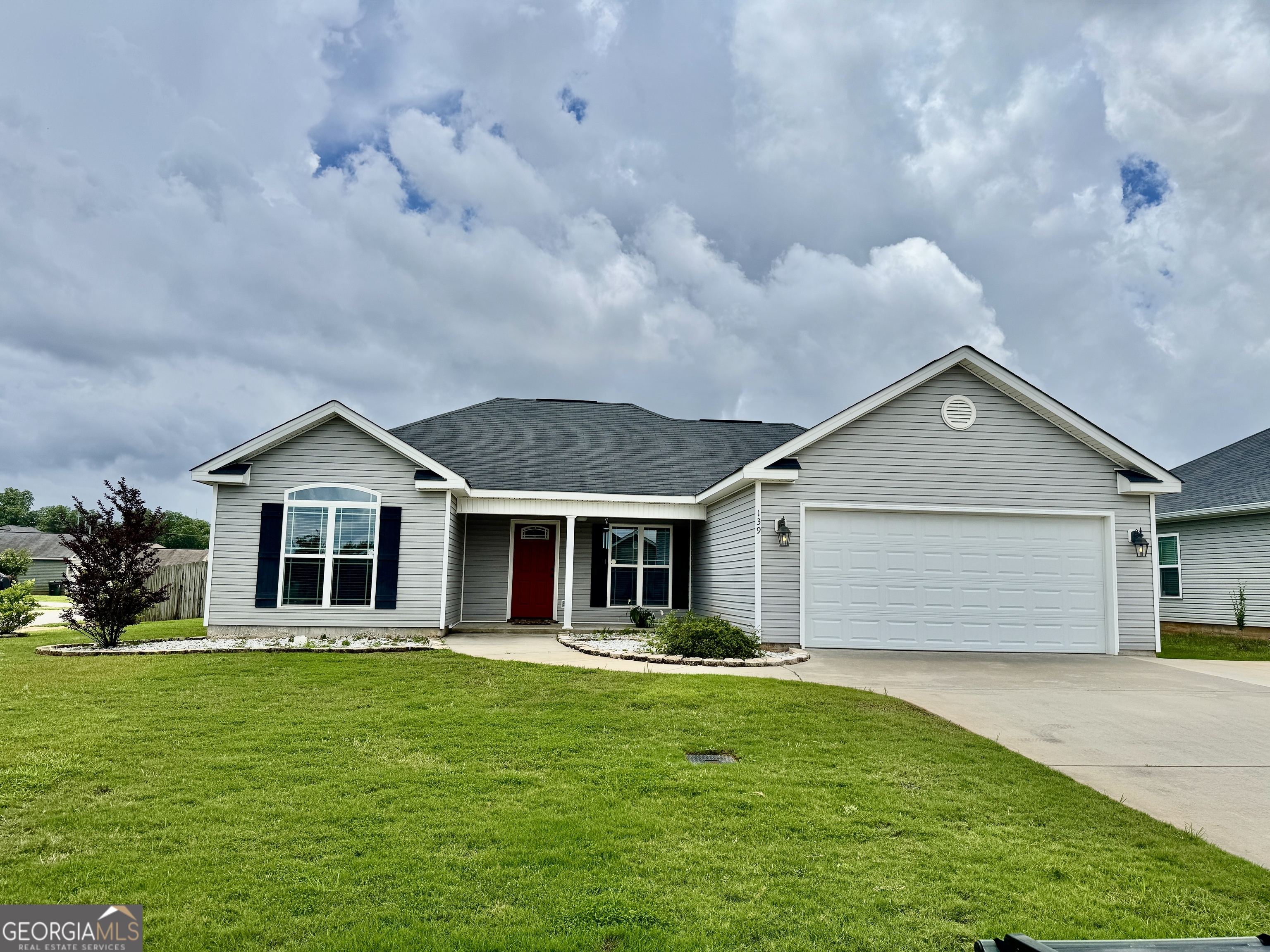 139 Raymond CIR