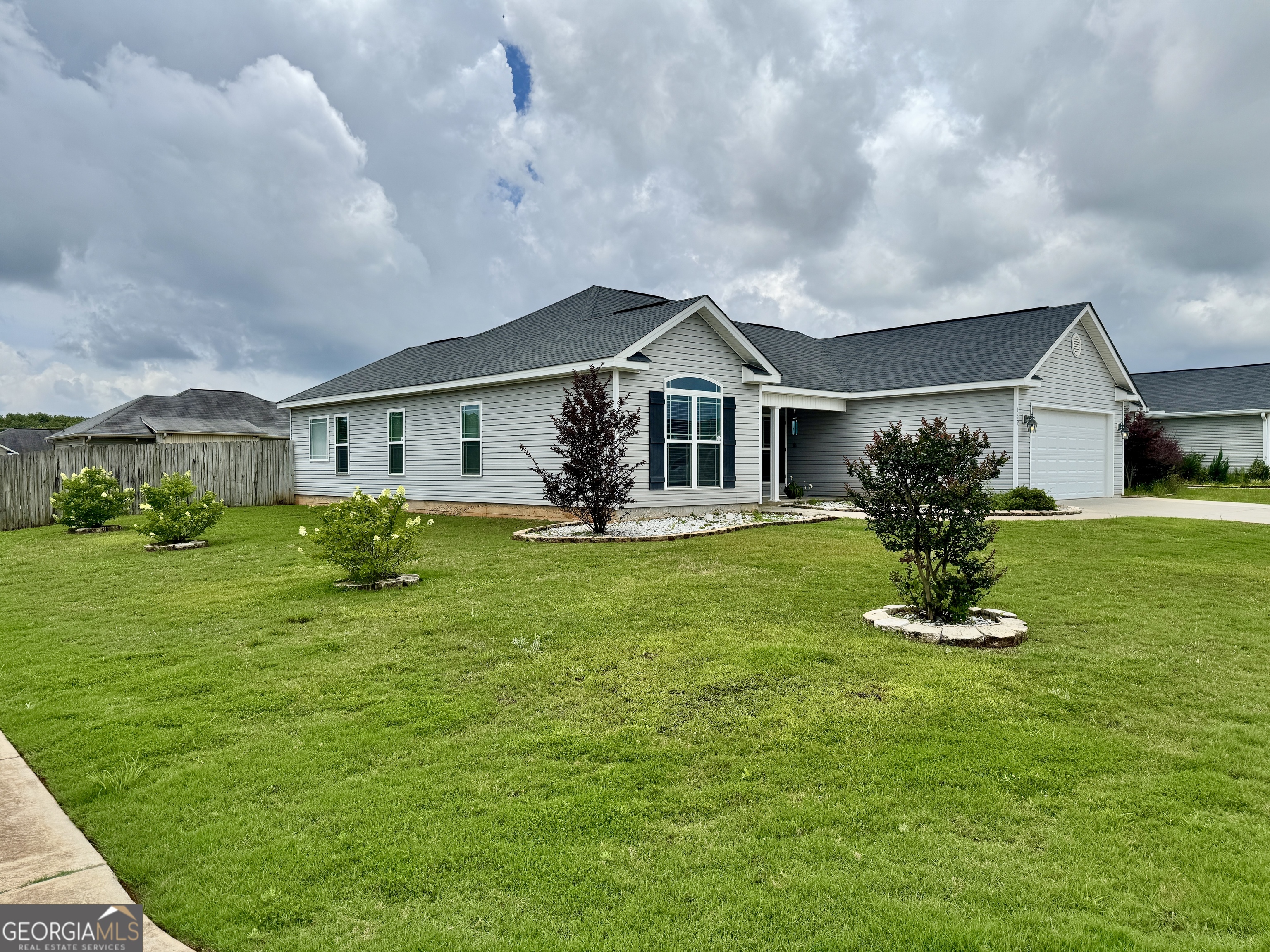 139 Raymond CIR