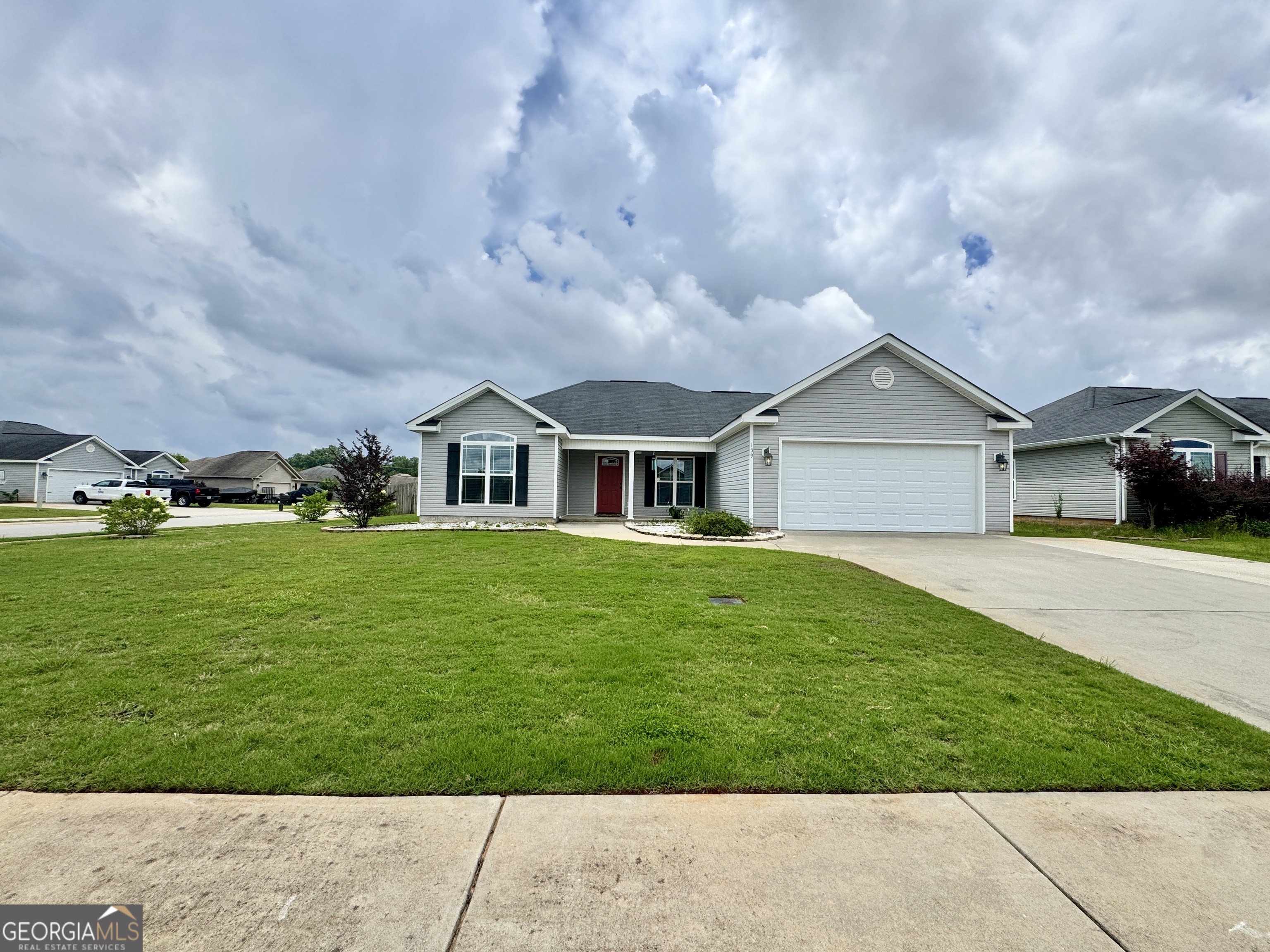 139 Raymond CIR