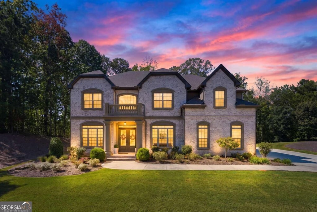 Photo of 2139 Calverton Lane SW, Atlanta, GA 30331 (MLS # 10873368)