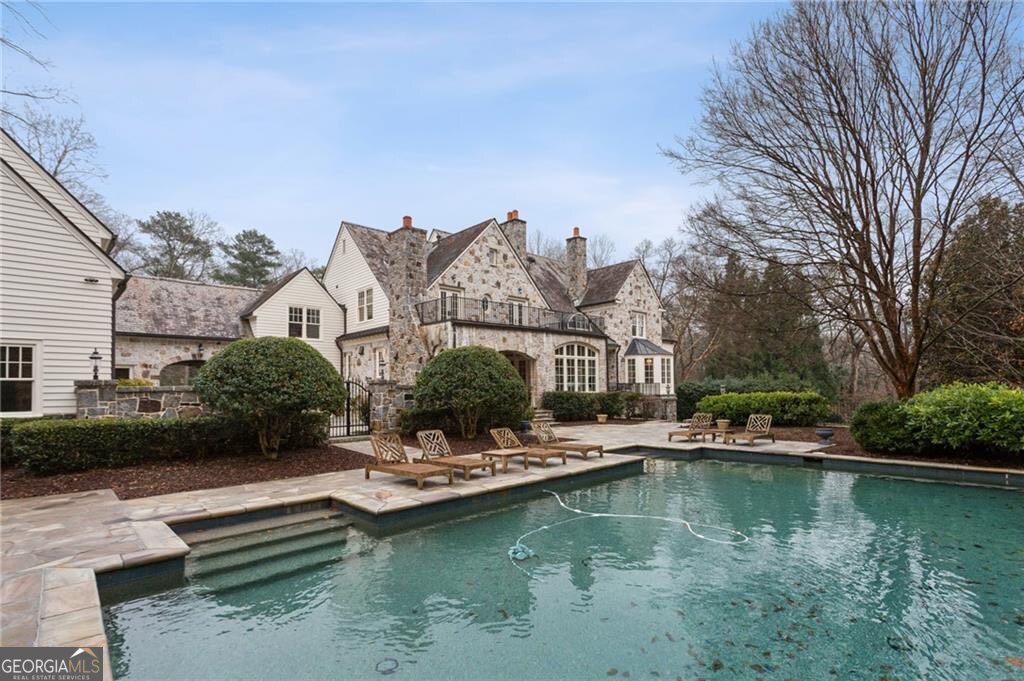 3474 Nancy Creek RD NW