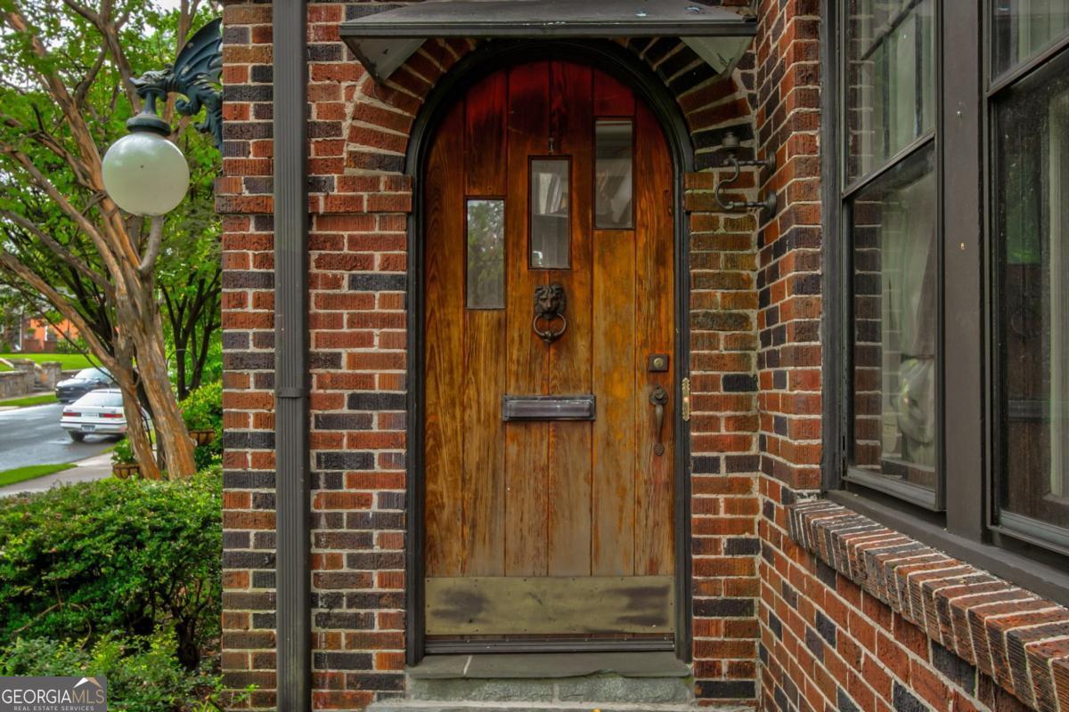 731 Greenwood AVE NE