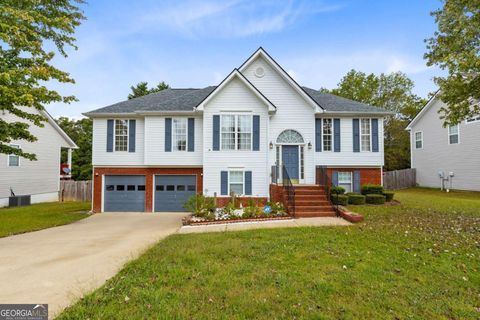 Photo of 1305 Bramlett Forest Trail, Lawrenceville, GA 30045 (MLS # 10623003)