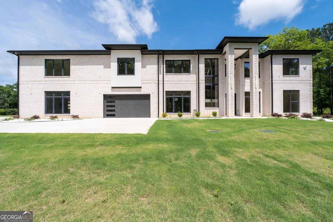 1939 Sunny Hill Road