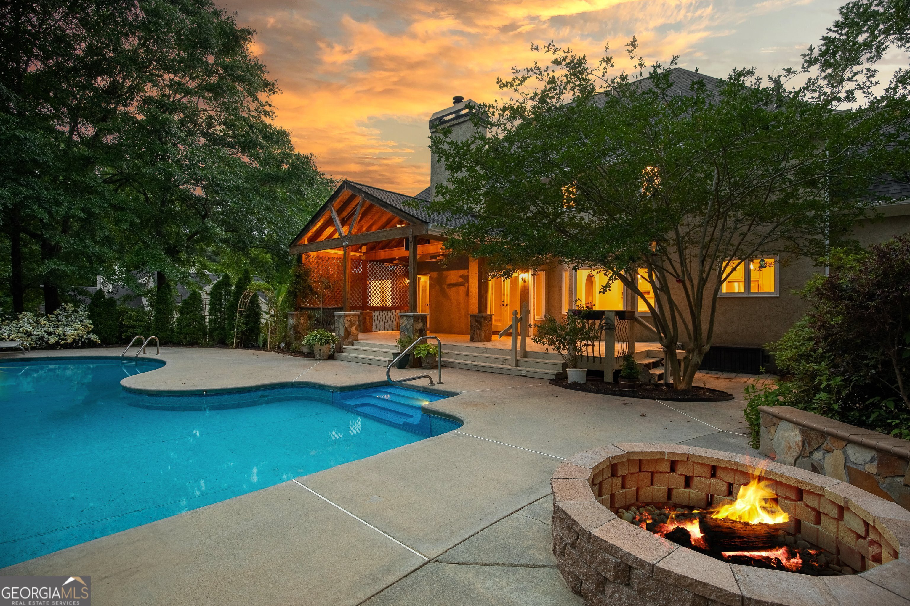 324 Chimney Sweep CIR