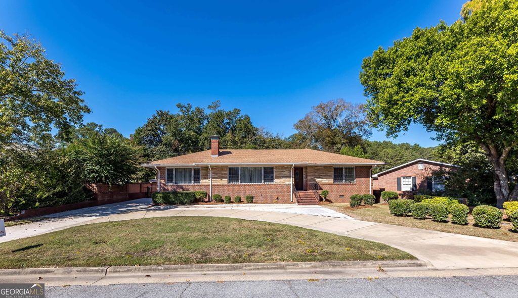 Photo of 3515 Clubview Drive, Columbus, GA 31906 (MLS # 10636065)