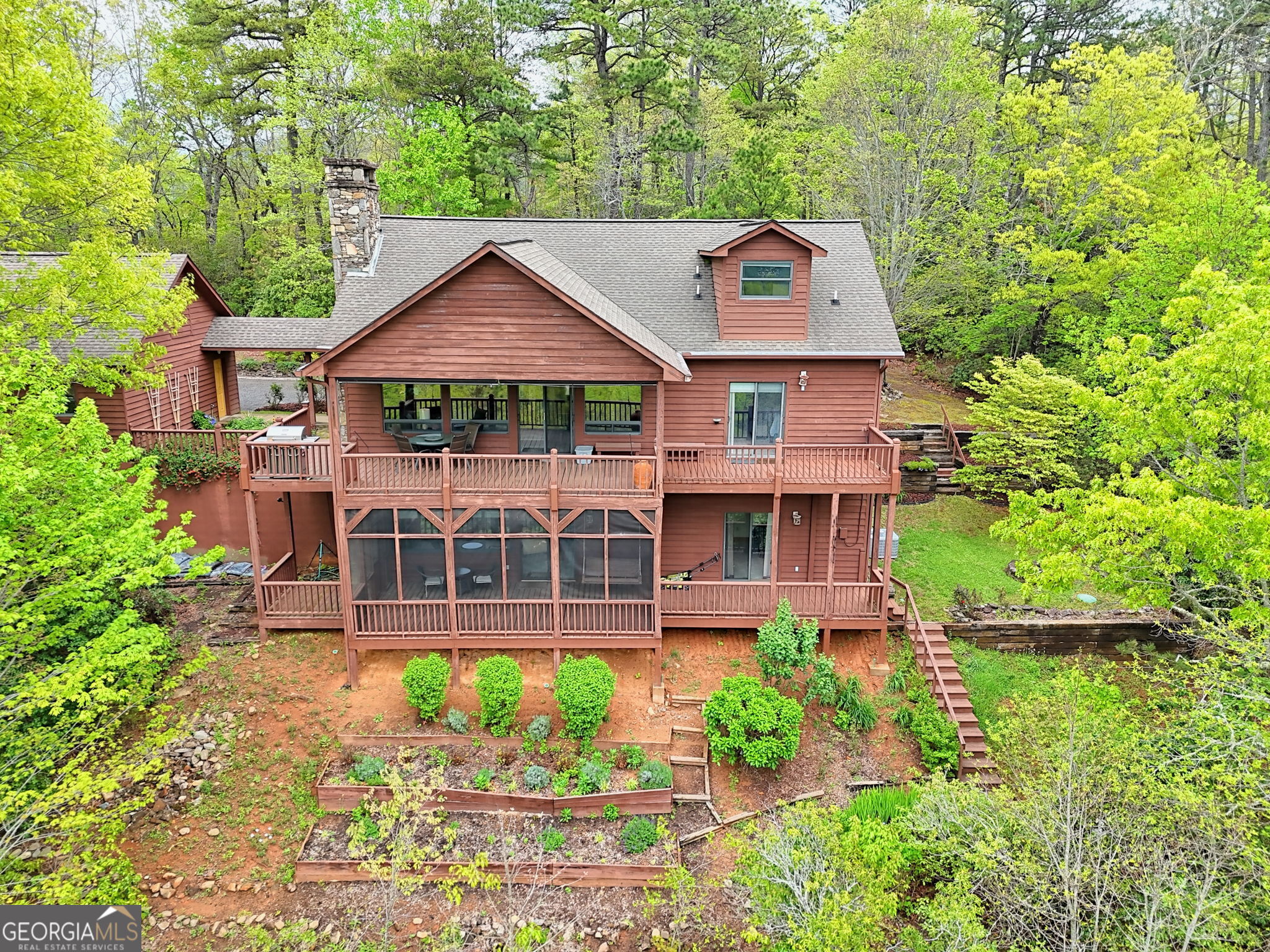 2608 The Ridges