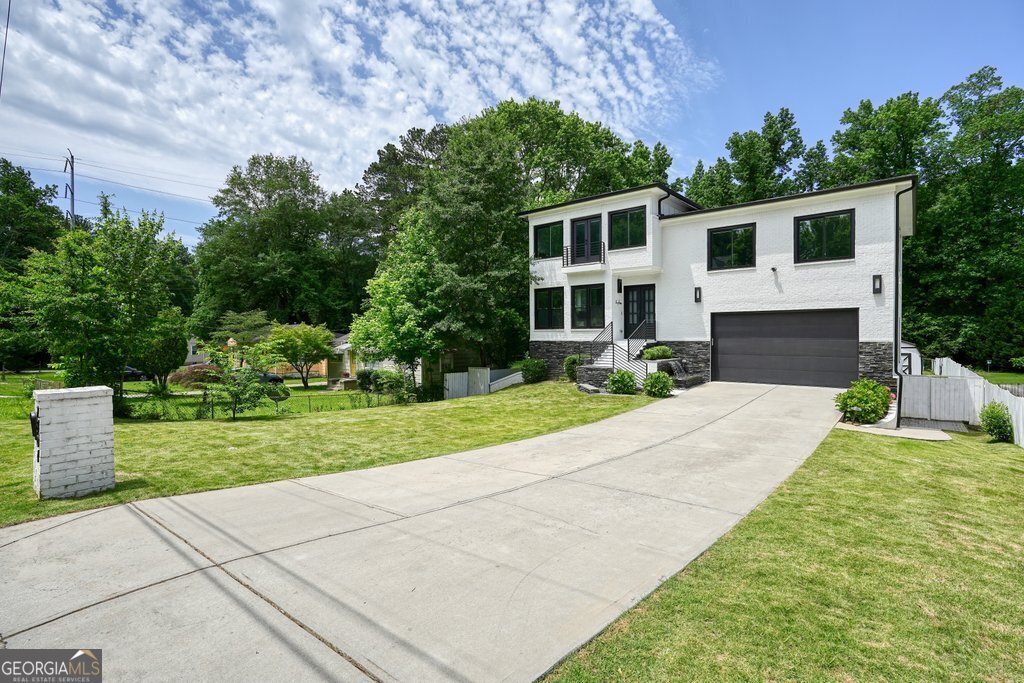 2804 Skyland DR NE