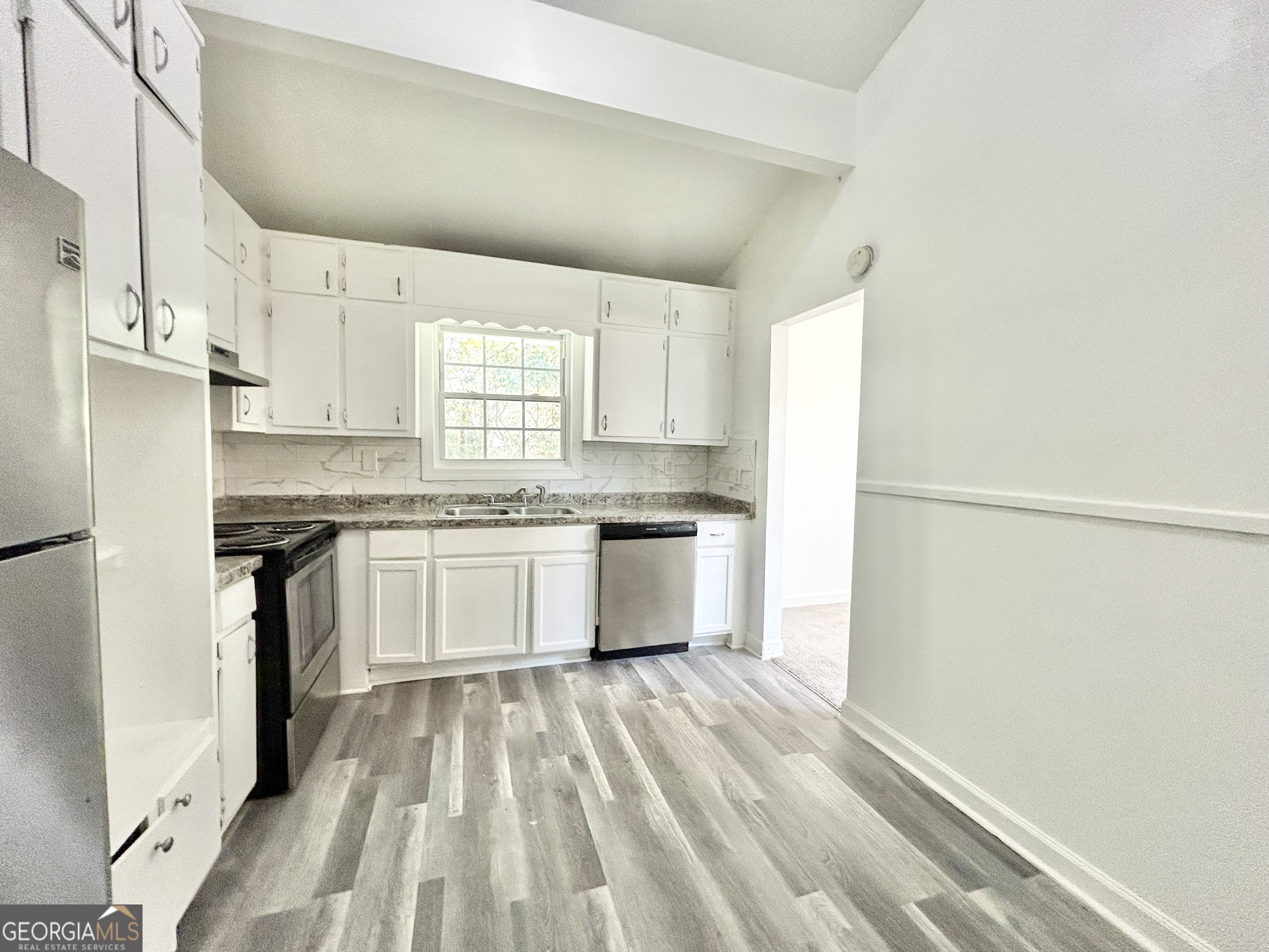 688 Plainville DR SW