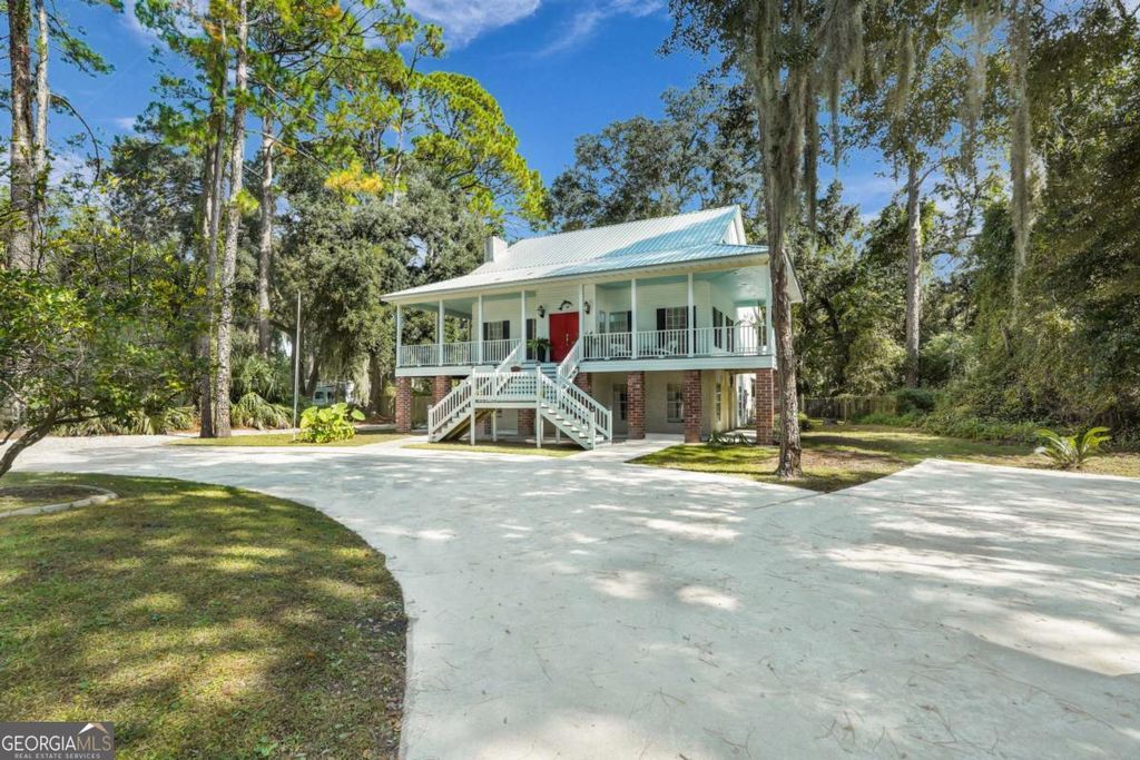 Photo of 3500 Dolphin Street, Brunswick, GA 31520 (MLS # 10632089)