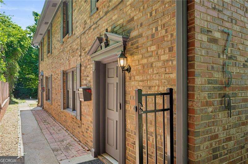 759 Myrtle ST NE