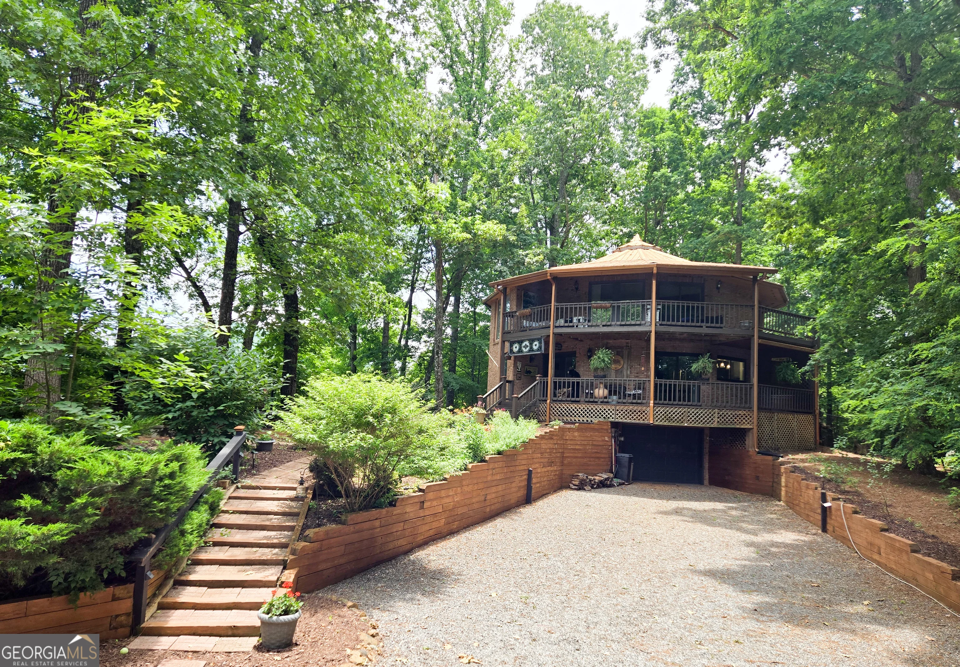 1900 Long Ridge Road