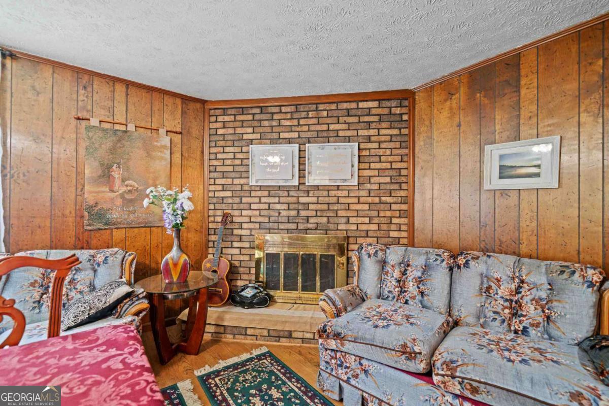 3838 Chattahoochee DR