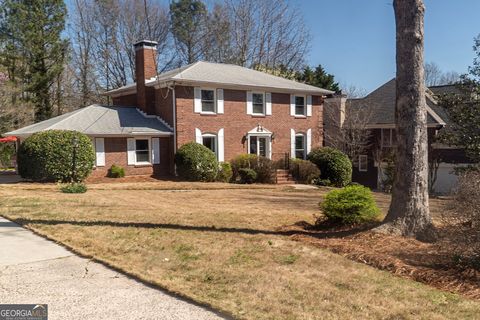 2652 Fontainebleau DR Dunwoody GA 30360