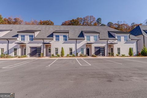 Photo of 77 Chateau Drive, Rome, GA 30161 (MLS # 10679352)