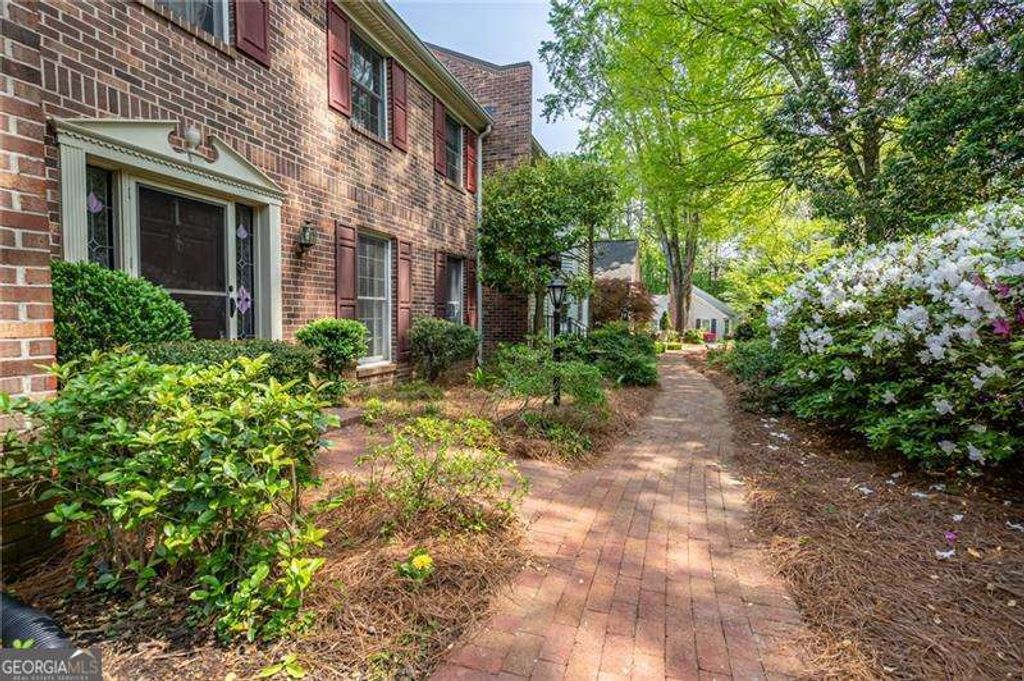 Photo of 1510 September, Decatur, GA 30033 (MLS # 10729870)