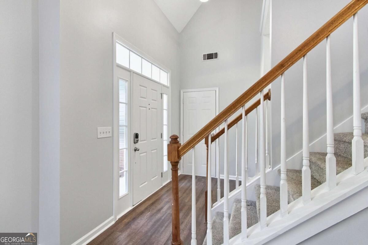 1173 Rhyne SE