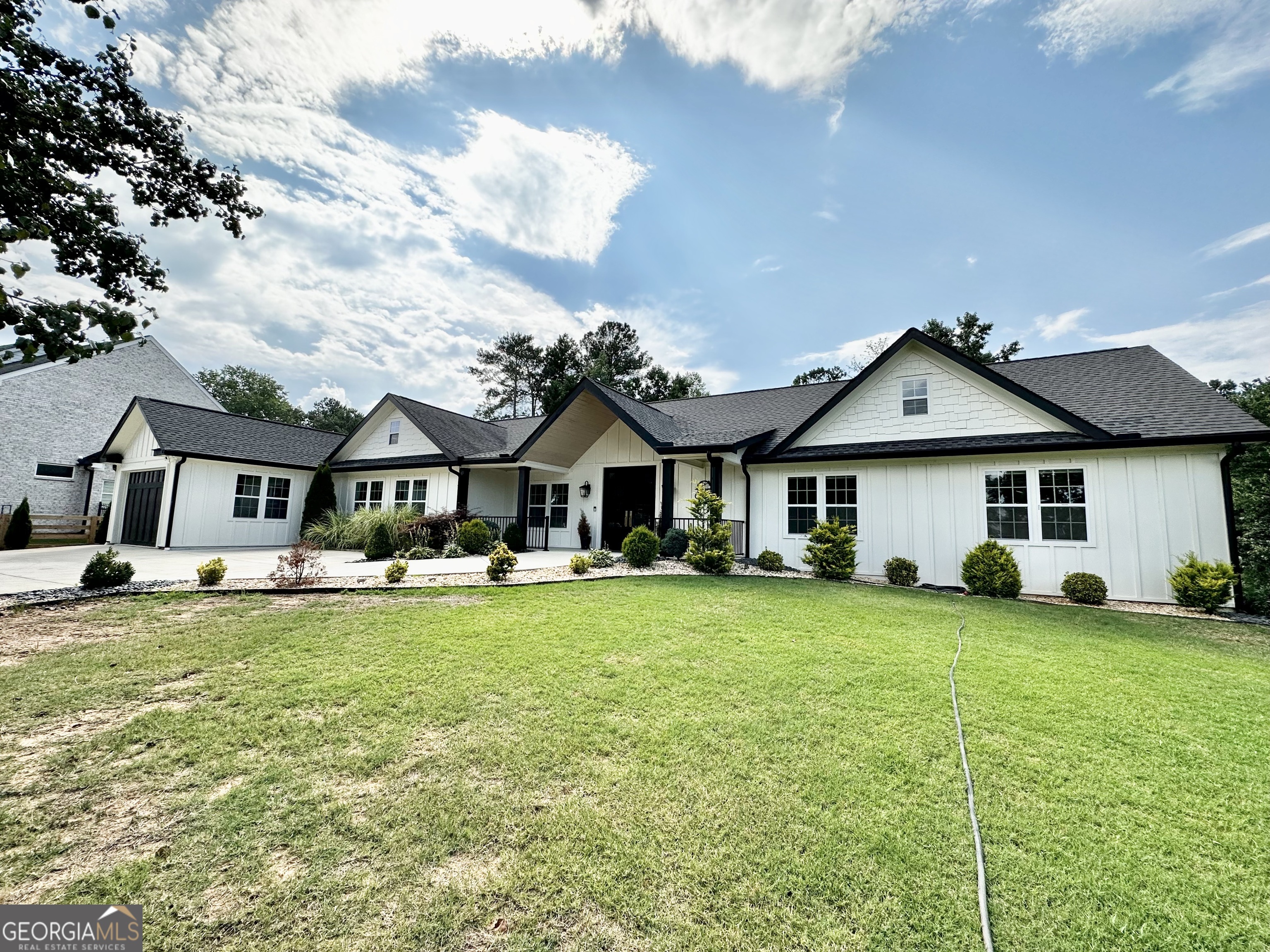 3550 N Bogan RD