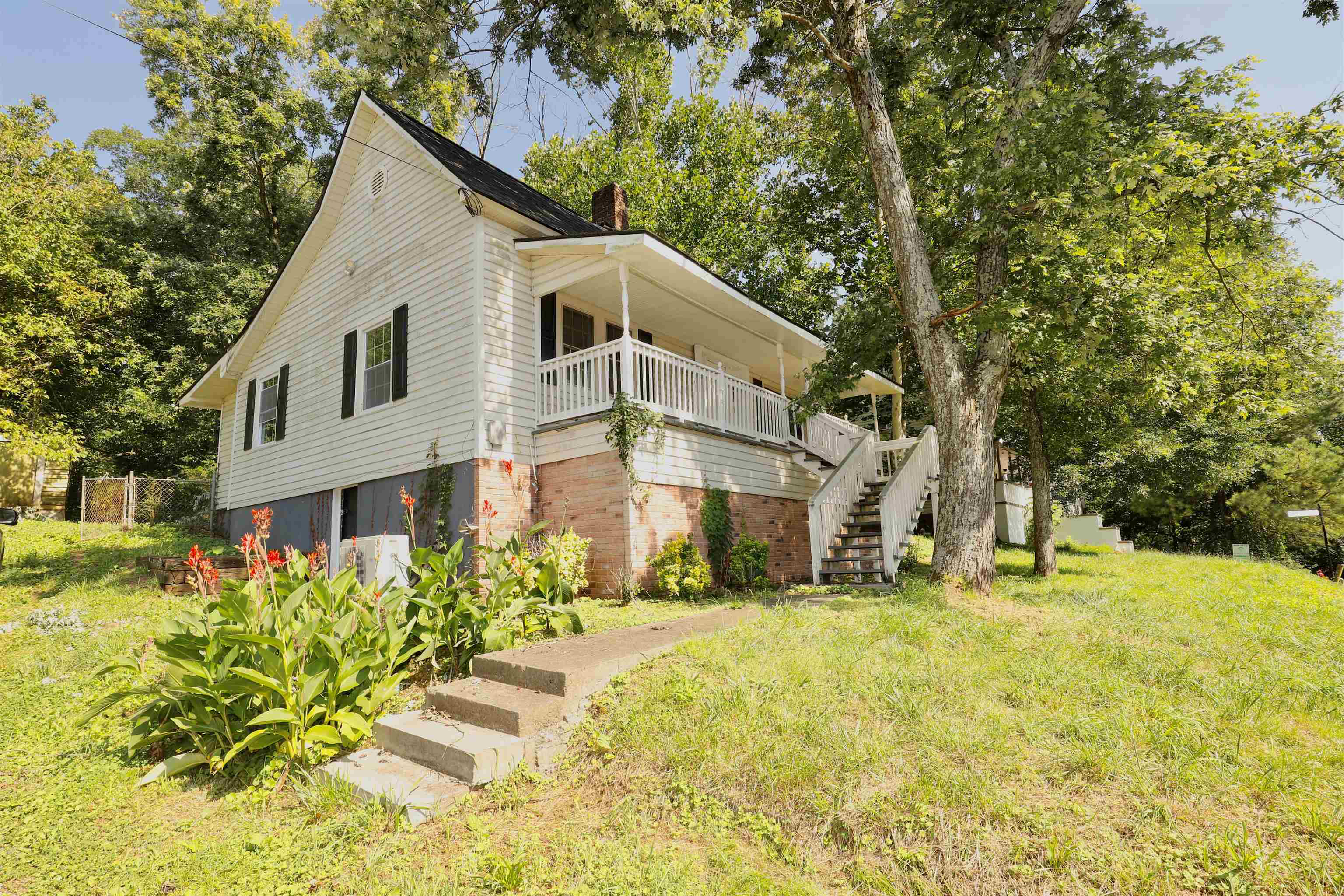 Welcome home! This adorable house is a blank slate ready for you to make it your own. It is nestled in the heart of Trion with a spacious backyard and a beautiful rocking chair front porch. In lieu of carpet replacement, the seller is offering a $3000 credit toward closing cost.