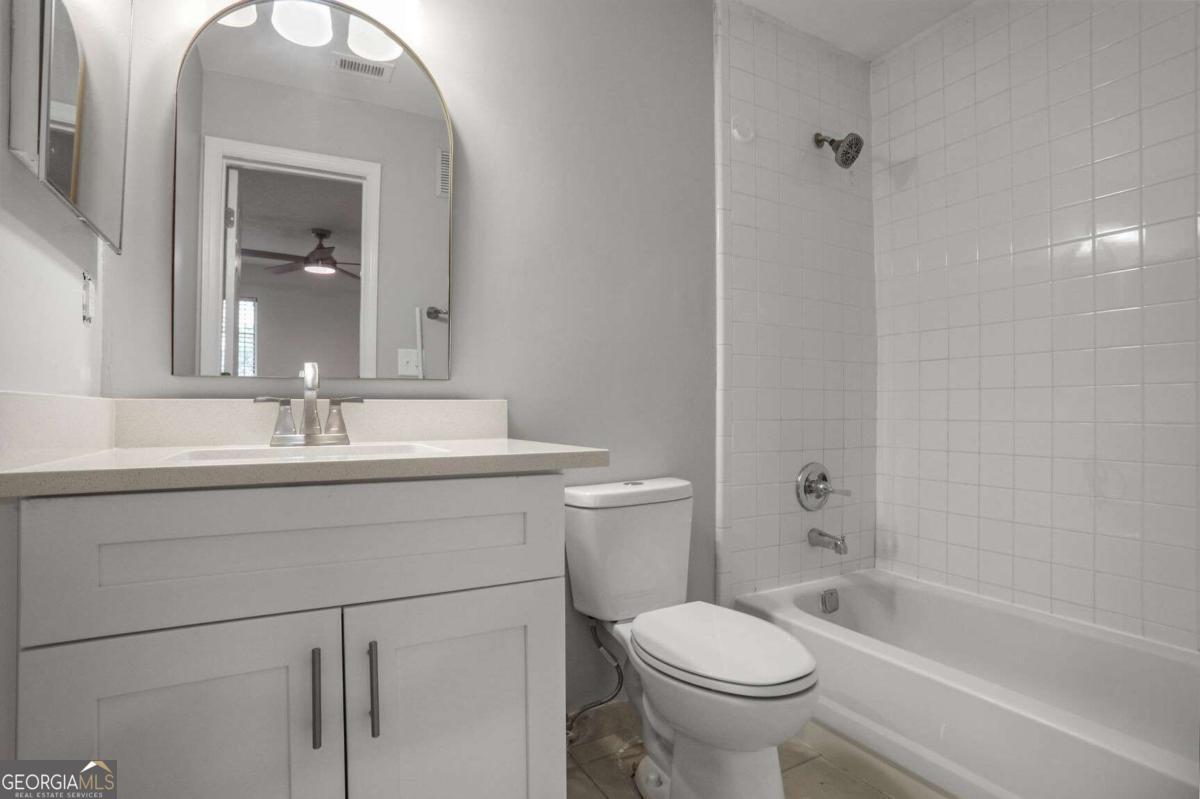 432 Granville CT