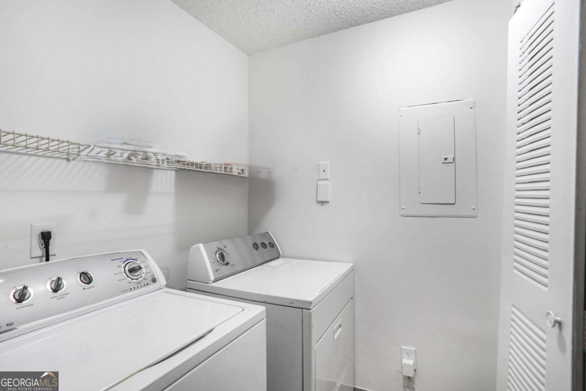 432 Granville CT