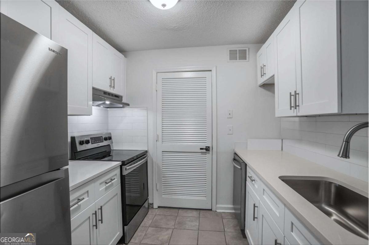 432 Granville CT