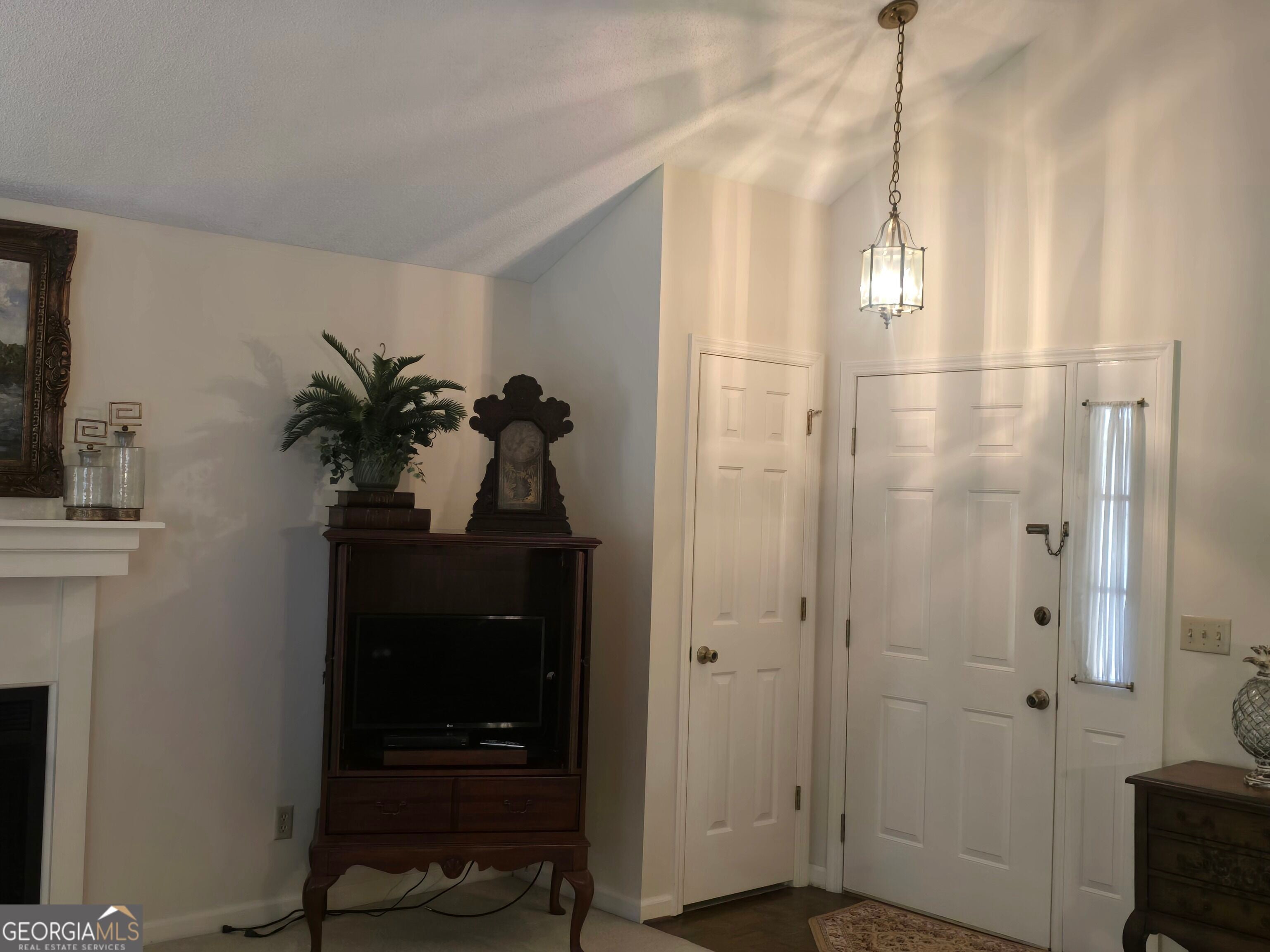 206 Echo LN