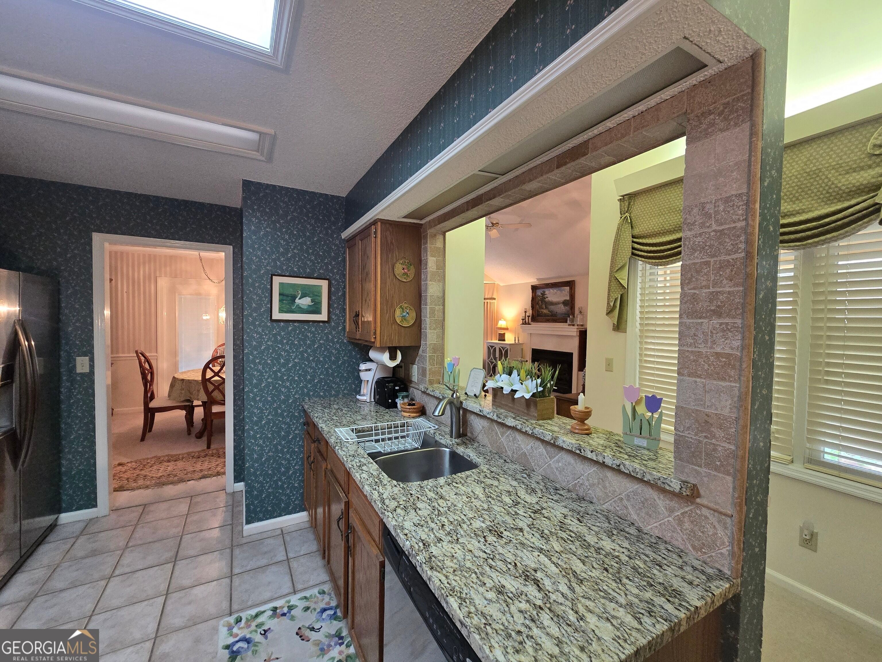 206 Echo LN