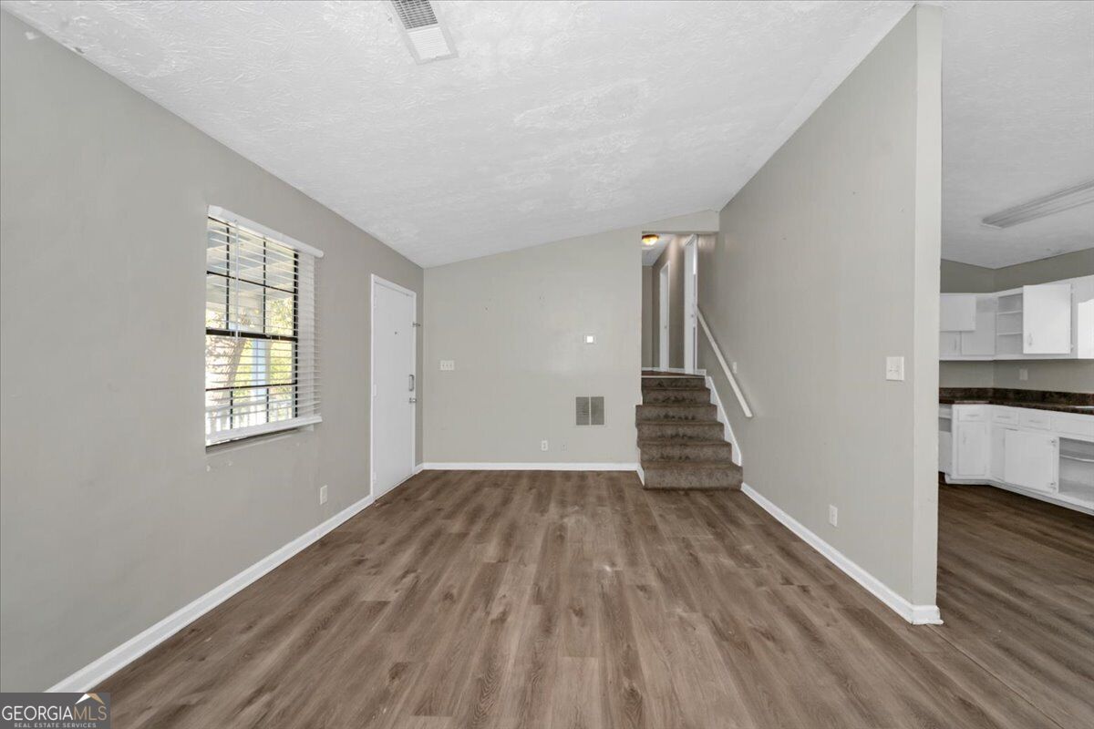 1066 Dogwood RD SW