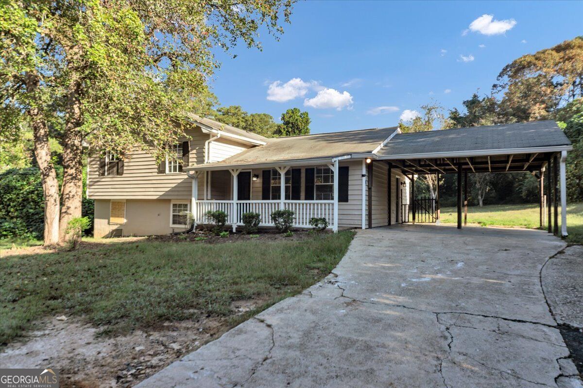 1066 Dogwood RD SW