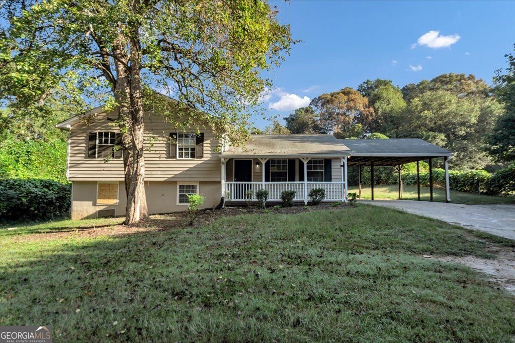 Photo of 1066 Dogwood Road SW, Snellville, GA 30078 (MLS # 10875445)