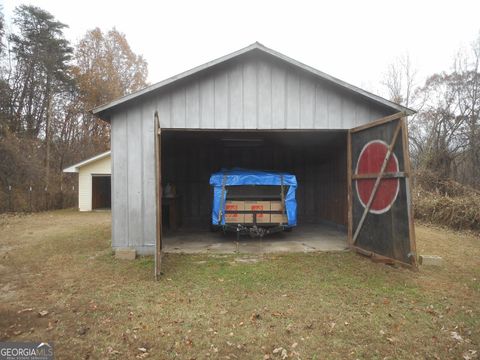 A home in Mount Airy