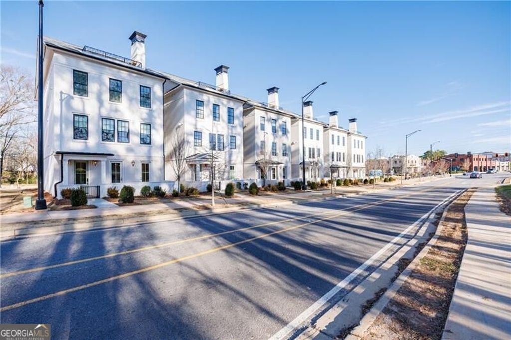 Photo of 650 Mayfair Court, Alpharetta, GA 30009 (MLS # 10693884)