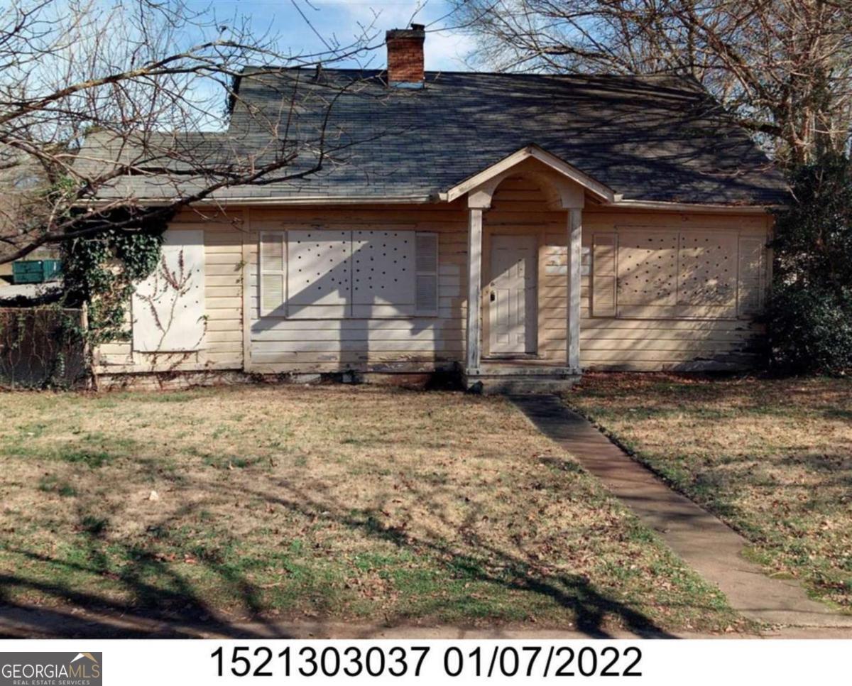 320 2nd AVE