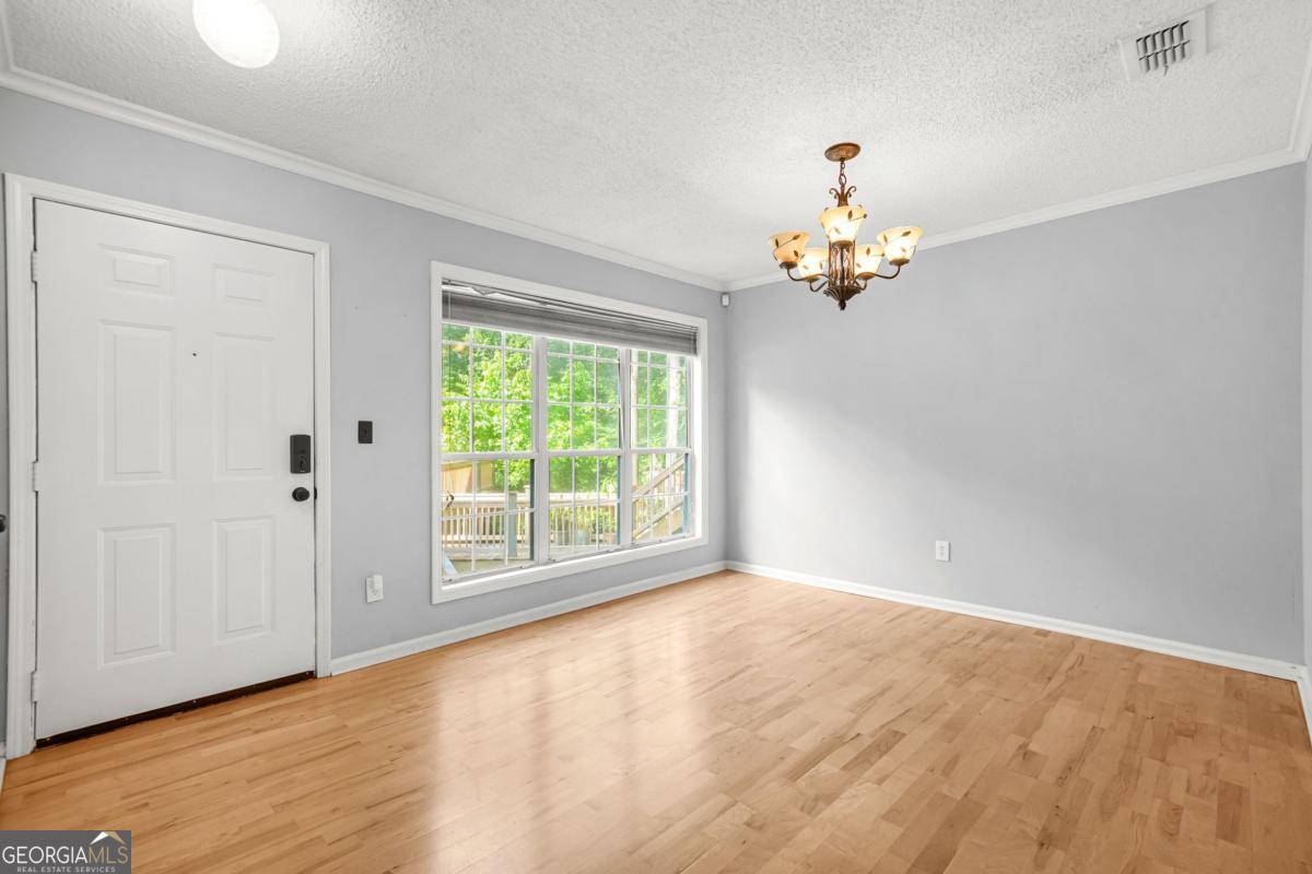 305 Mill Pond CT SE