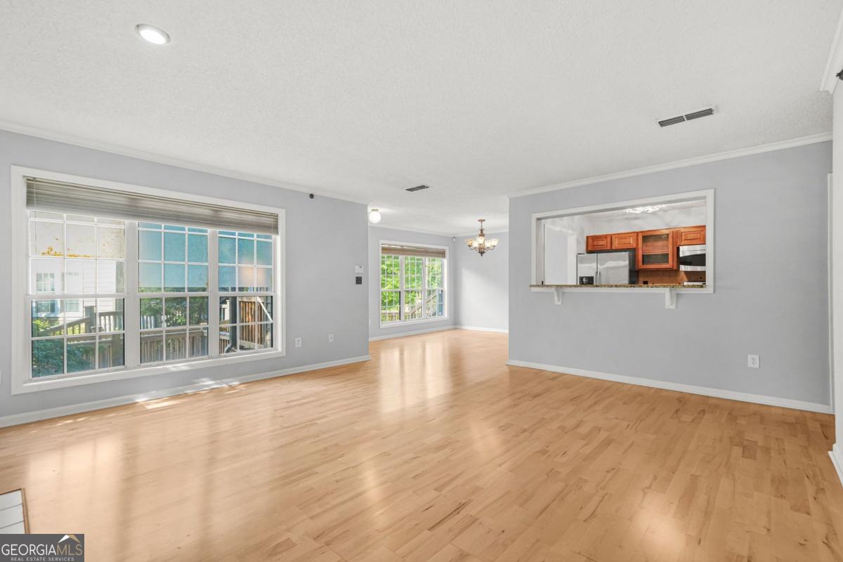 305 Mill Pond CT SE